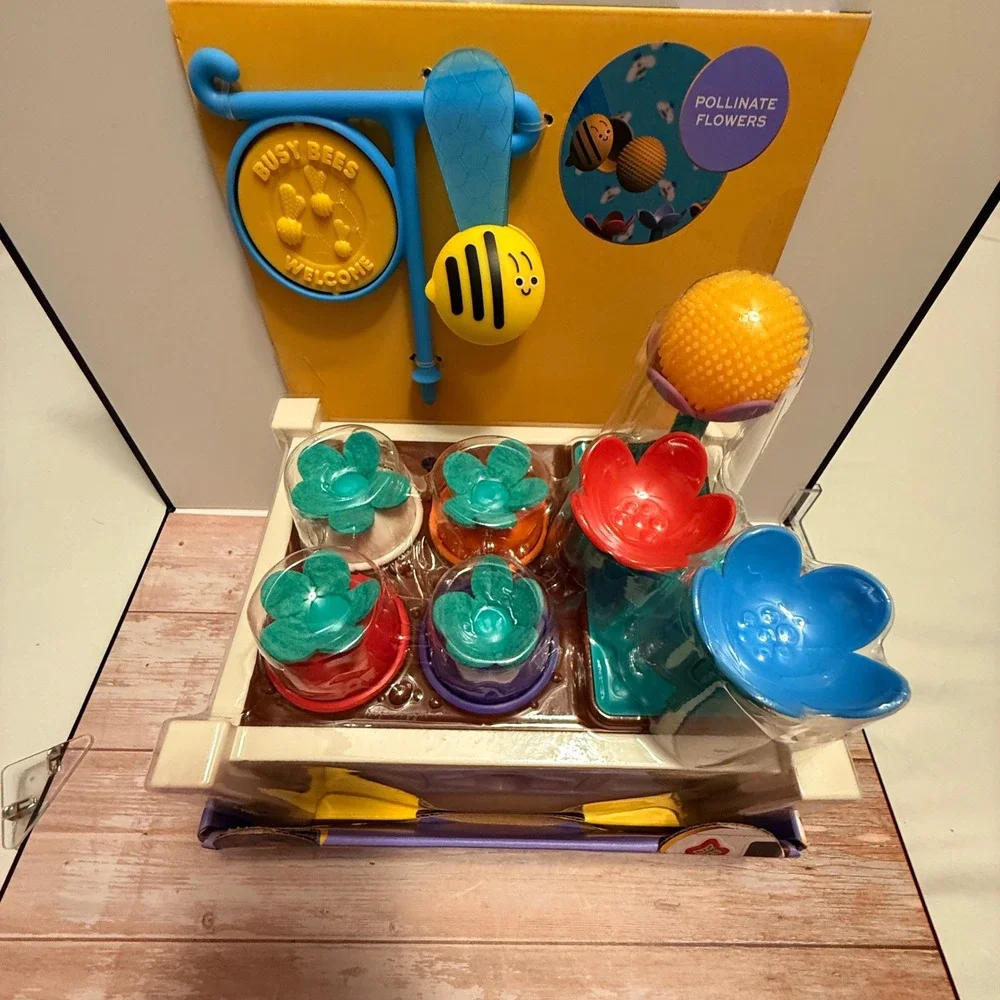 FAO Schwarz Bumble Bee Garden Toy Set 18M+ Multicolor New 18 Piece Sort & Match